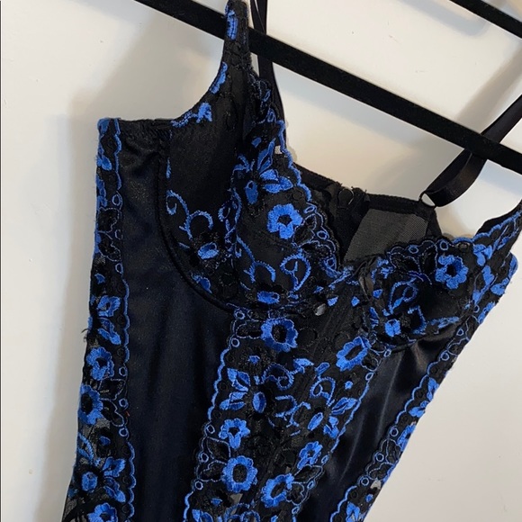 Other - VINTAGE CORSET